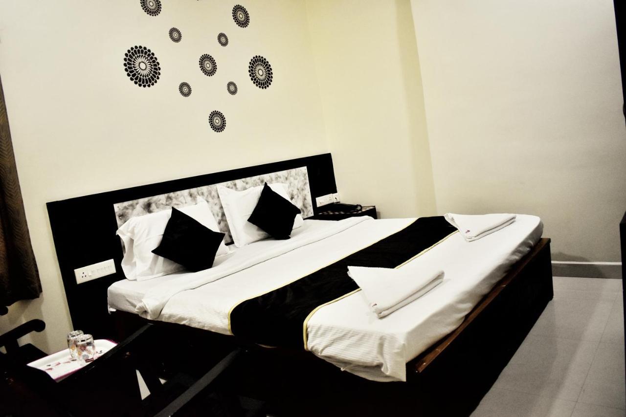 Skyotel Hotels & Banquets Vijayawāda Εξωτερικό φωτογραφία